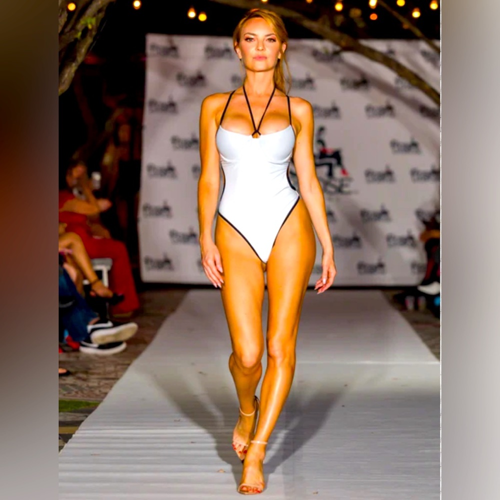 Sbovia Chic One Piece Bathing Suit
